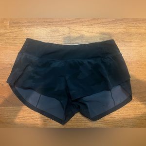 black camo lululemon shorts size 6